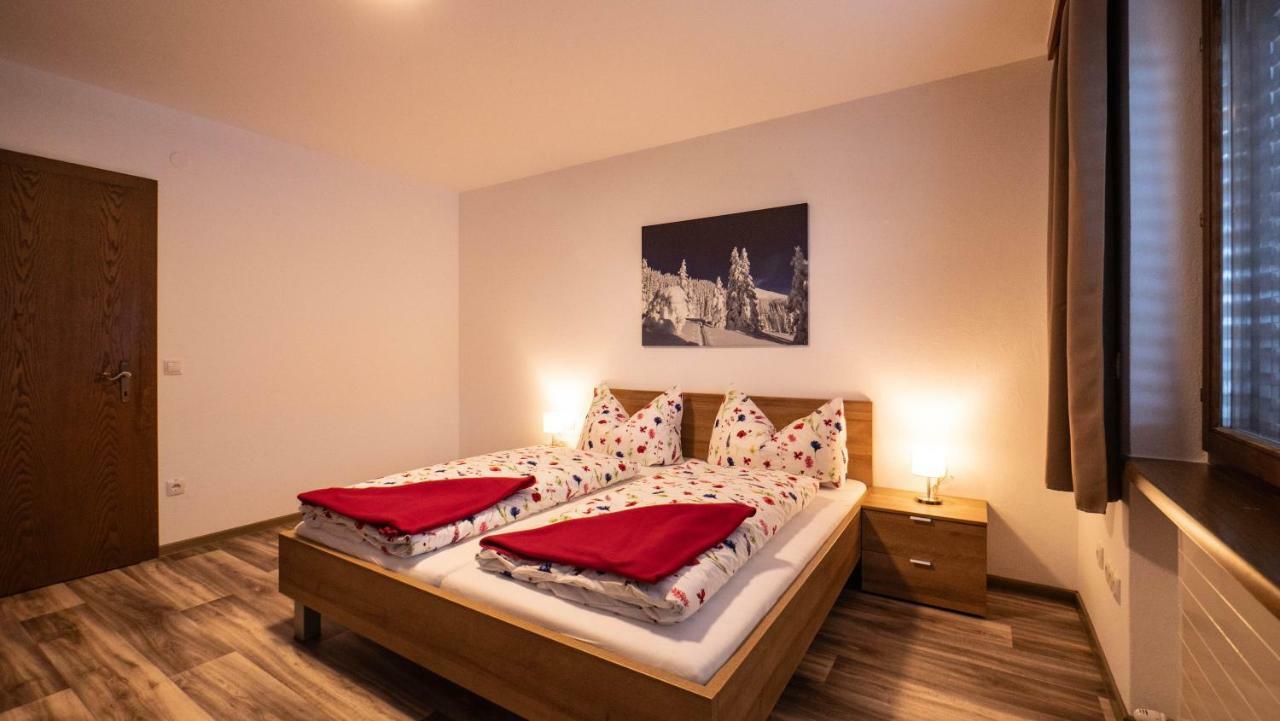 Ferienhaus Krismer Fuegen Luaran gambar