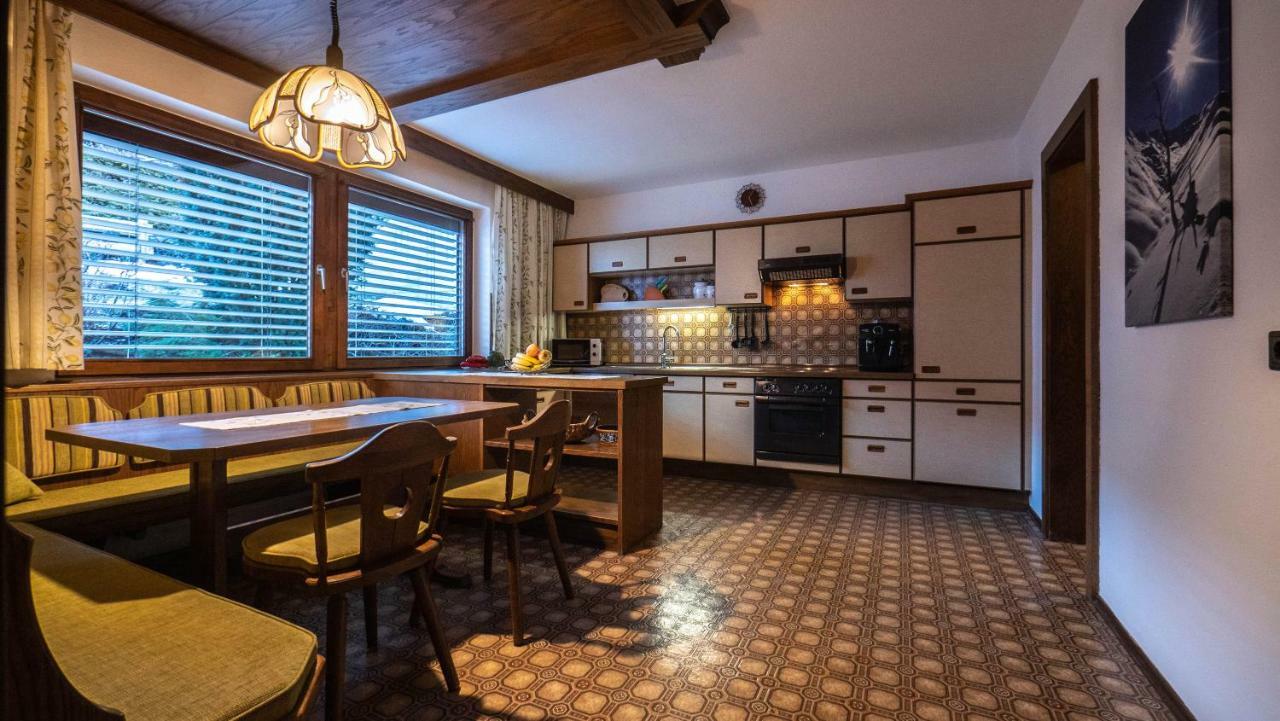 Ferienhaus Krismer Fuegen Luaran gambar